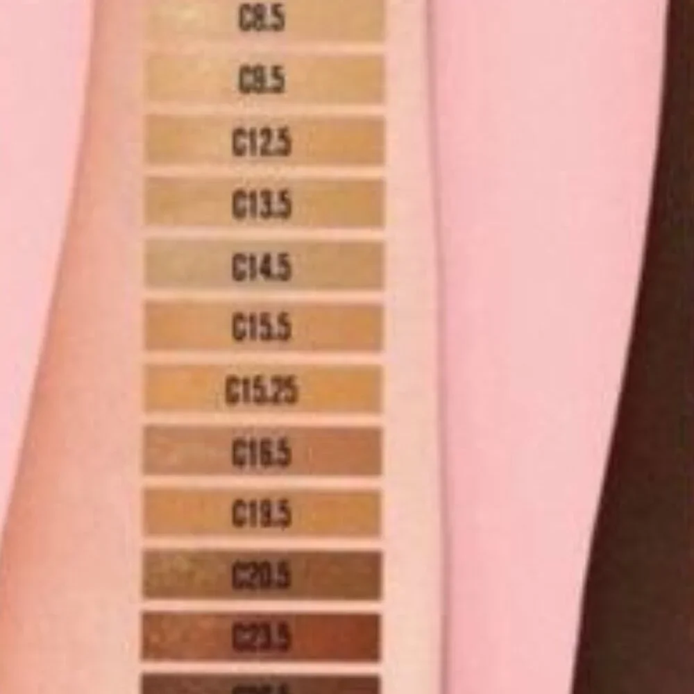 Jeffree Star Magic Star Liquid Concealer C15.25 Tan golden peach brown contour